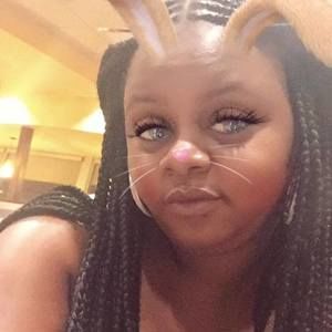 Meet your Posher, Auvae